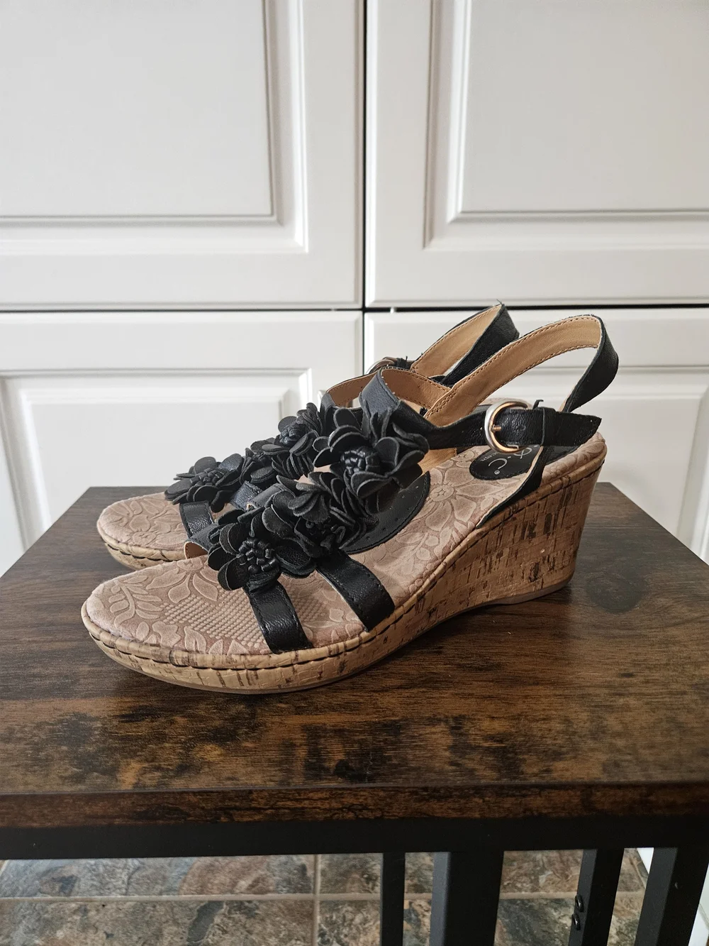 boc Black 3D Floral Cork Wedge Sandals Boho Chic Resortwear Whimsical Fairycore